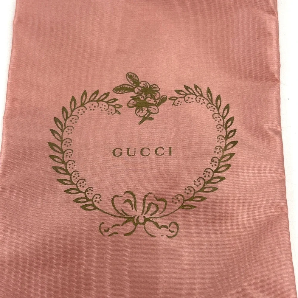 Gucci chant nymph